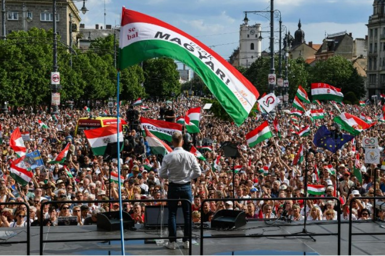 Magyar Péter: ma Magyarországnak szeretetre, békére, az árkok betemetésére van szüksége