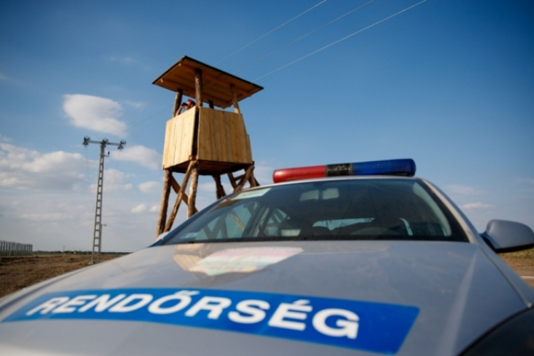 Illegális bevándorlás - Harminchat határsértőt tartóztattak föl a hétvégén
