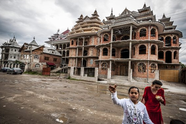 Cigánypaloták Bánffyhunyadon 
