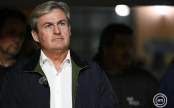 Kapitány István teljes miniszteri fizetését a Magyar Koraszülött és Újszülött Mentőalapítványnak ajánlja fel