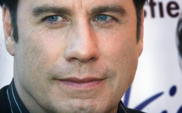 John Travolta legendás motorcsónak-versenyzőt játszik új filmjében