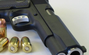 Cannes - Lövések okoztak pánikot a fesztiválról élőben jelentkező tévéműsorban, nincs sérült