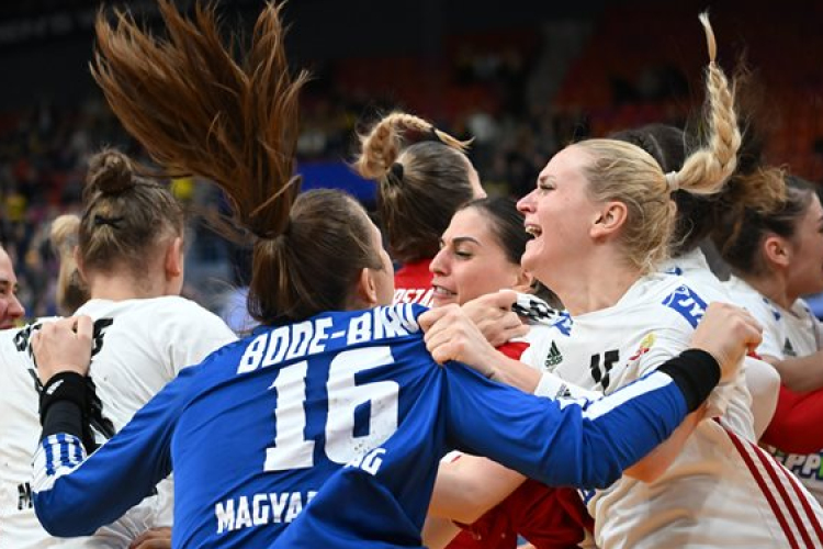 Női kézilabda-vb - A horvátok legyőzésével megvan az olimpiai selejtezőtorna